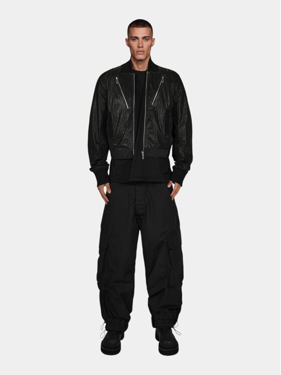 MADE BY SOCIETY MADE BY SOCIETY Spodnie materiałowe MONOLITH Pants - P17812 Czarny Basic Fit