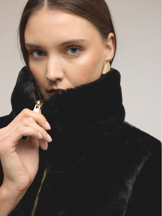 Motivi Motivi Pelliccia 8634Q000236N033 Nero Regular Fit