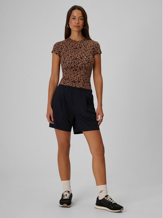 4F 4F Bavlnené šortky 4FRSS26TSHOF0937-20S Čierna Loose Fit