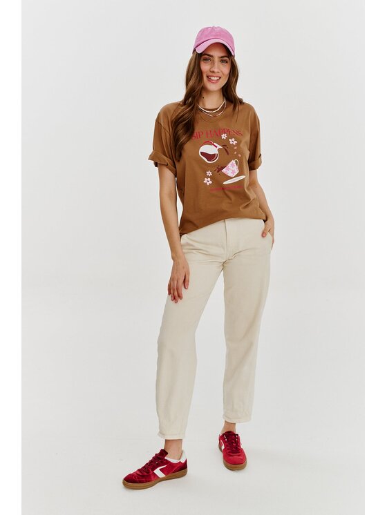 NAOKO NAOKO T-Shirt Sip Happens Hnědá Regular Fit
