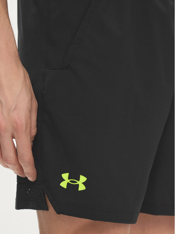 Under Armour Under Armour Sportovní kraťasy Ua Vanish Woven 6In Shorts 1373718-006 Černá Fitted Fit
