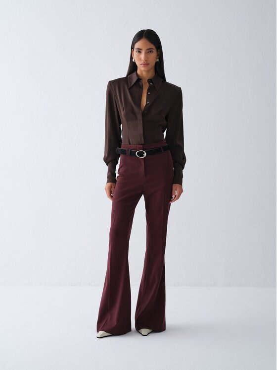 La Mania La Mania Košeľa MIRELLE Tmavo hnedá Basic Fit
