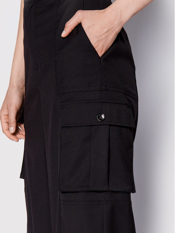 Gestuz Gestuz Szövet nadrág Noragz 10906317 Fekete Loose Fit