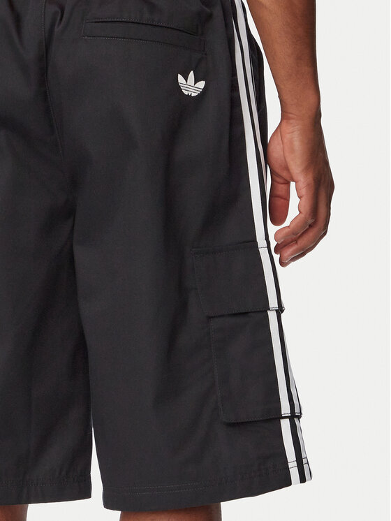 adidas adidas Medžiaginiai šortai Adicolor Cotton Twill Cargo Shorts KS9929 Juoda Relaxed Fit