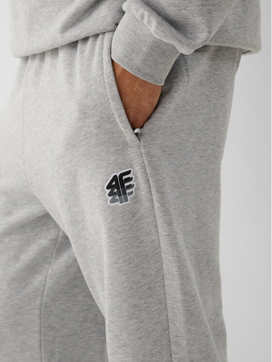 4F 4F Spodnie dresowe IRON MODE Szary jasny Regular Fit