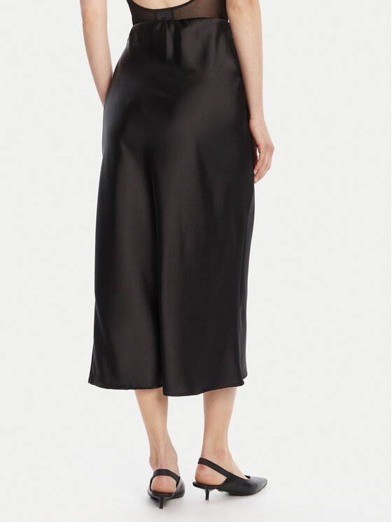 Rinascimento Rinascimento Midi krilo CFC0125416003 Črna Regular Fit