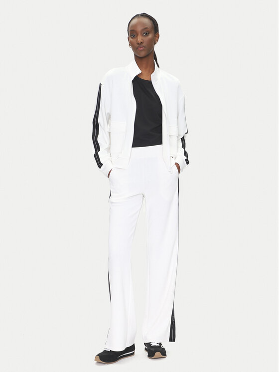 EA7 Emporio Armani EA7 Emporio Armani Spodnji del trenirke 7W000174 AF12643 U0002 Bela Regular Fit
