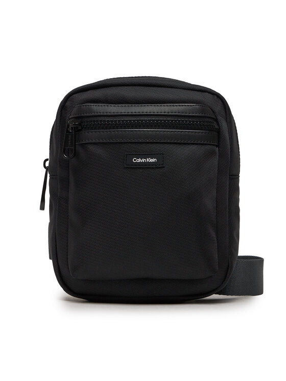 Calvin Klein Borsellino Ck Essential K50K511639 Nero Modivo