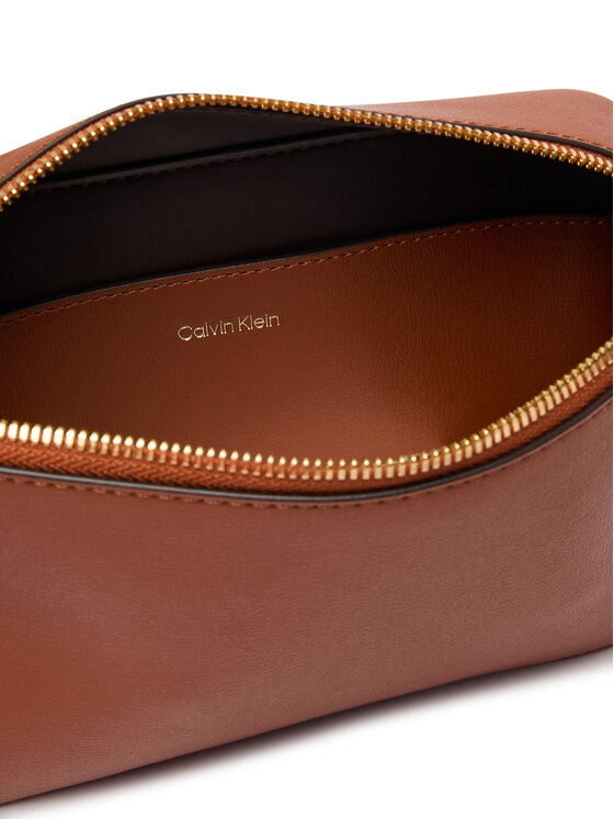Calvin Klein Calvin Klein Τσάντα Foil Logo Elongated Camera Bag LV04F3276G Καφέ