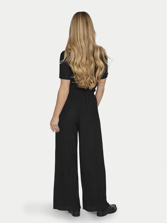 Vila Vila Kalhoty z materiálu Plisa 14089681 Černá Regular Fit