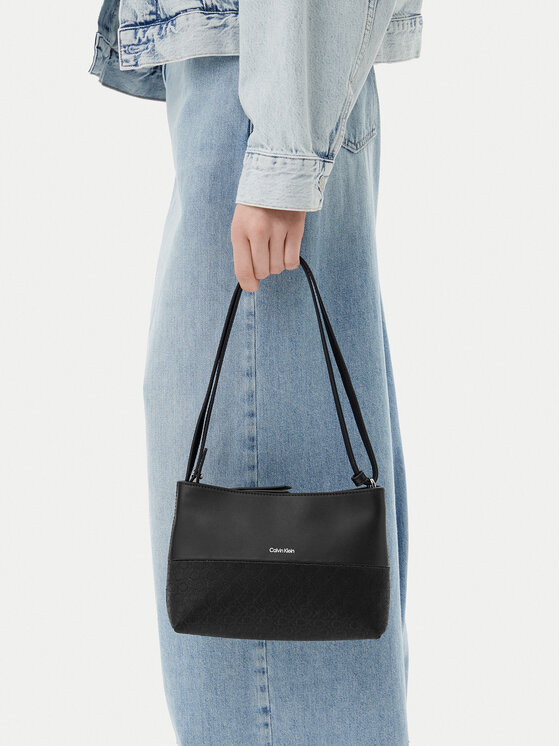 Calvin Klein Calvin Klein Τσάντα Ck Mixmedia Convertible Bag_Mono K60K613170 Μαύρο