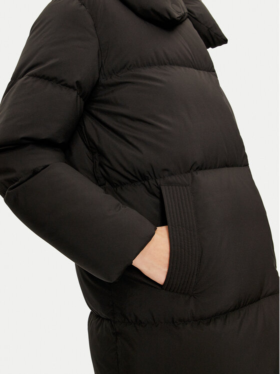 Hetregó Hetregó Puhovka Valery 8N691 Črna Loose Fit