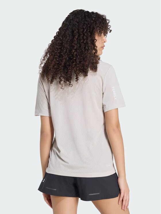 adidas adidas Koszulka techniczna 159151 Beżowy Regular Fit