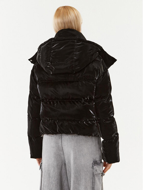 Patrizia Pepe Patrizia Pepe Зимно яке 2O0057/A347-K103 Черен Regular Fit
