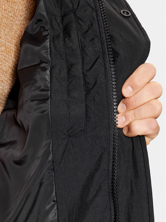 Calvin Klein Jeans Calvin Klein Jeans Žieminė striukė Essentials J30J323708 Juoda Regular Fit