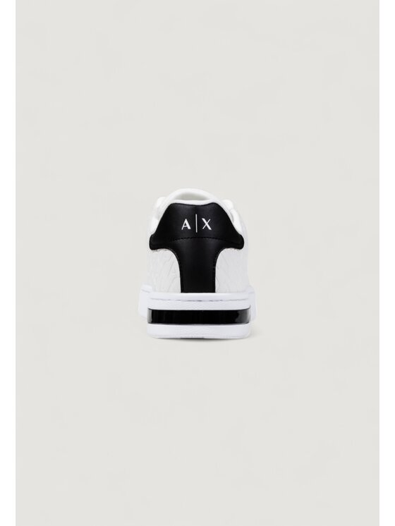 Armani Exchange Armani Exchange Sneakersy XM000140 Biały