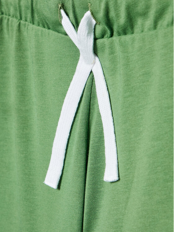 United Colors Of Benetton United Colors Of Benetton Pantaloni scurți sport 3BL0I0501 Verde Regular Fit