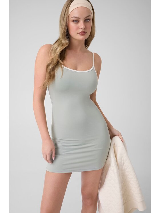 Guess Guess Sukienka codzienna 183178 Zielony Classic Fit