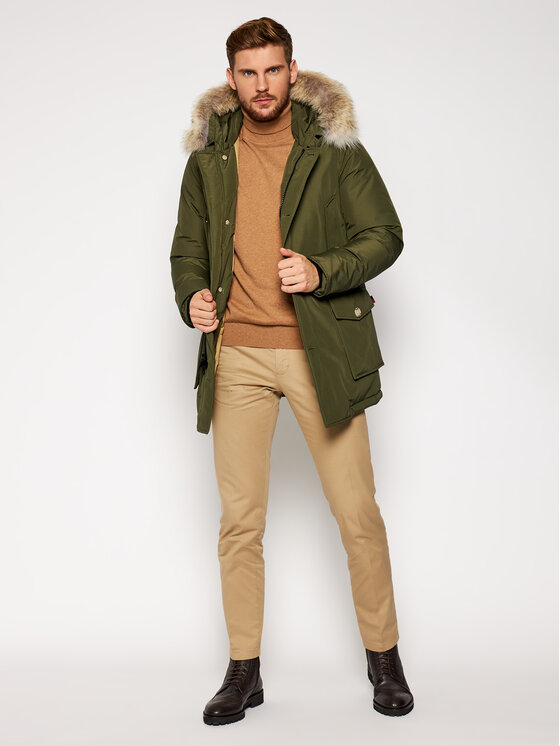 Woolrich store parka olive