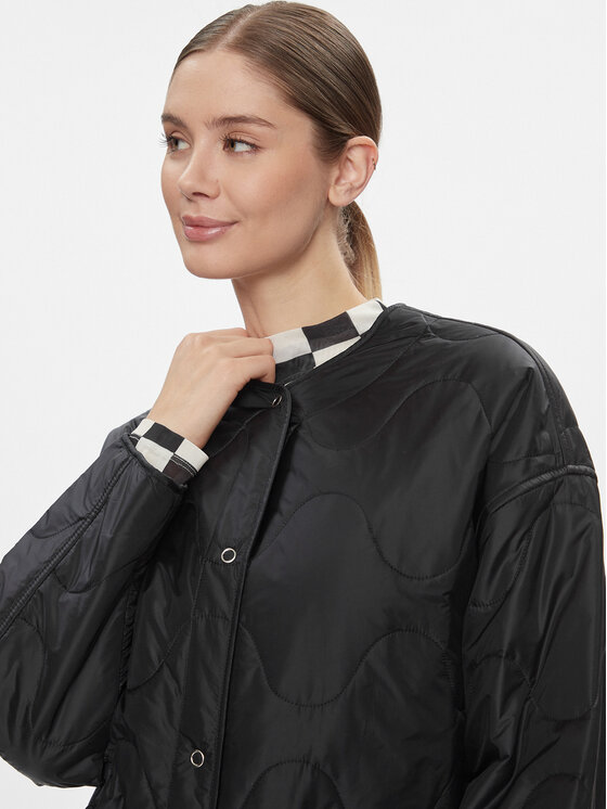 Tommy Jeans Tommy Jeans Bunda pro přechodné období Tjw Onion Quilt Liner Jacket DW0DW17235 Černá Regular Fit