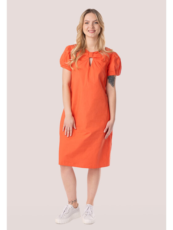 QUIOSQUE QUIOSQUE Sukienka codzienna 4OB002 Pomarańczowy Regular Fit