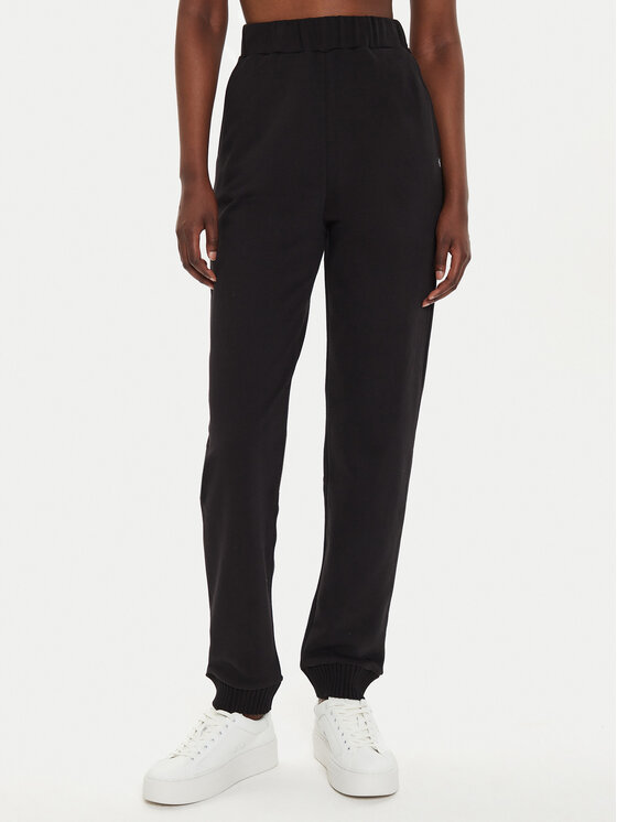 Calvin Klein Jeans Teplákové nohavice J20J224443 Čierna Regular Fit