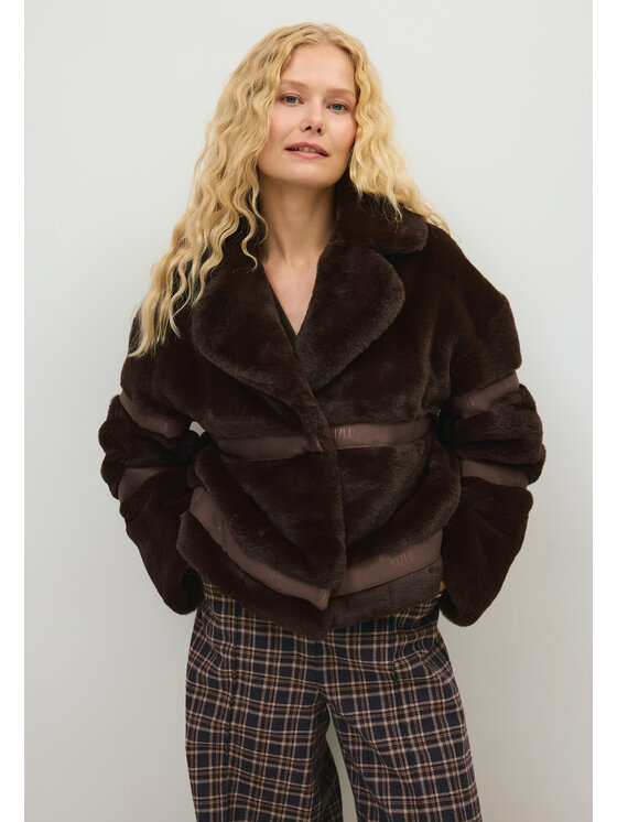 BIZUU BIZUU Kožešina GREGORIA FUR RELAXED FIT Hnědá Standard Fit