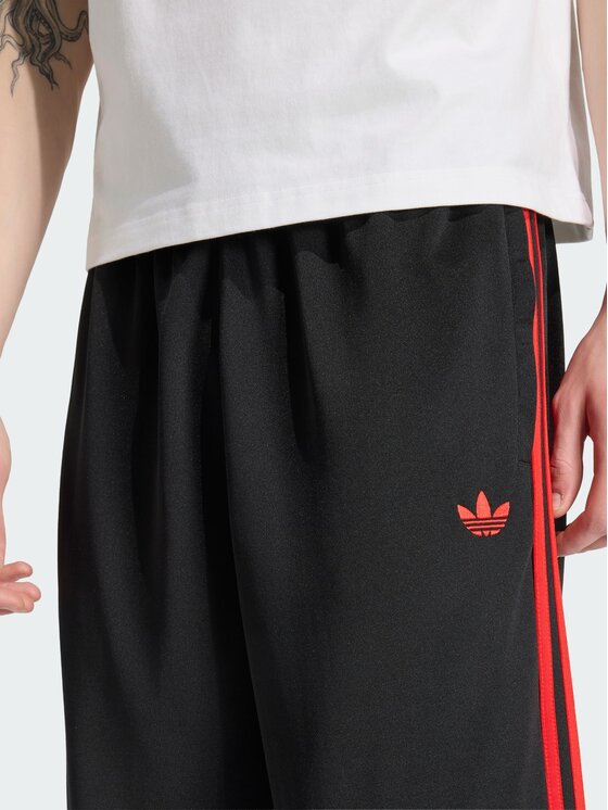 adidas adidas Spodnie materiałowe 159018 Czarny Loose Fit
