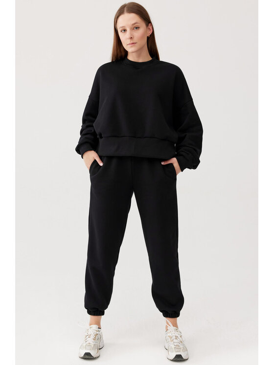 Lunedi Lunedi Bluza Cozy Czarny Regular Fit