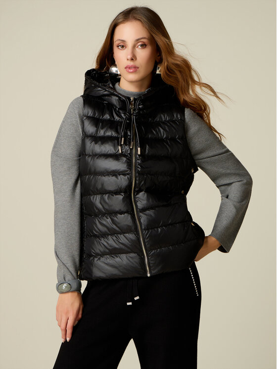 Oltre Oltre Giubbotto piumino F804R001531N033 Nero Regular Fit