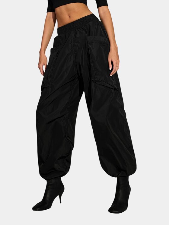 MADE BY SOCIETY MADE BY SOCIETY Spodnie materiałowe L’OMBRE - P27661 Czarny Basic Fit
