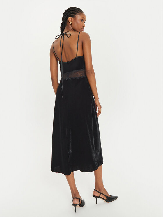 ViCOLO ViCOLO Kokteilinė suknelė TS0282 Juoda Slim Fit