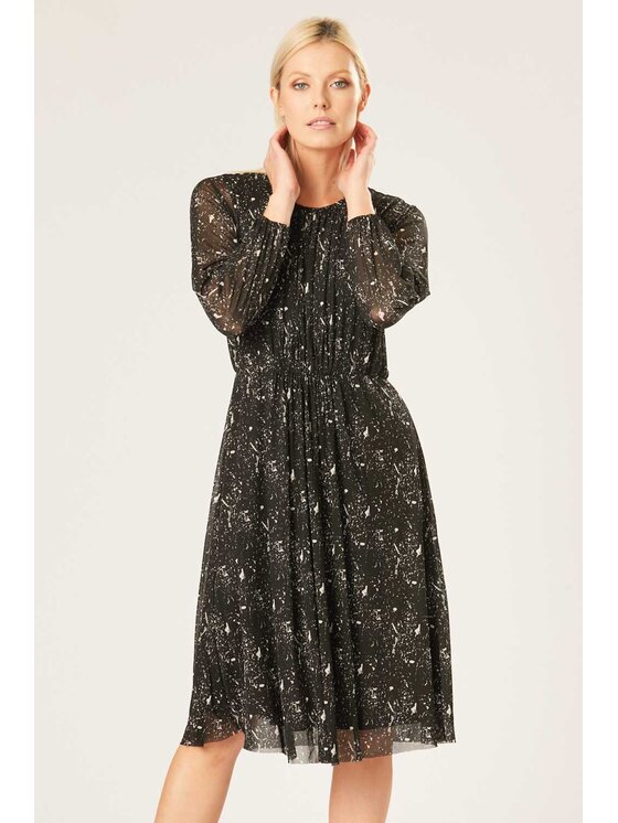 QUIOSQUE QUIOSQUE Každodenné šaty MESH MARBLE DRESS Čierna Regular Fit
