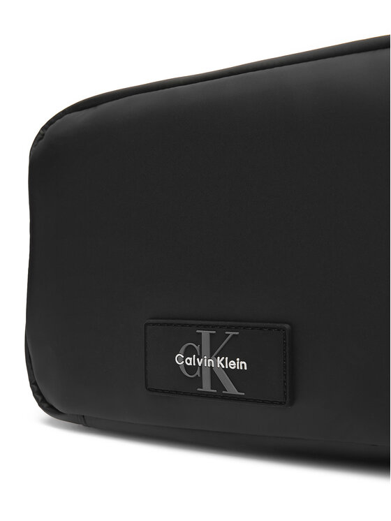 Calvin Klein Calvin Klein Kosmētikas somiņa Utility Dopp Kit W/ Hanger LV04D1135G Melns