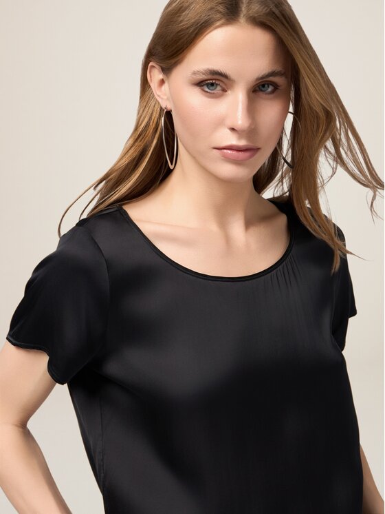 Oltre Oltre Bluzka 2421R002970N033 Czarny Regular Fit