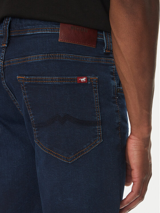 Mustang Mustang Jeans kratke hlače Chicago Z 1016349 Mornarsko modra Slim Fit
