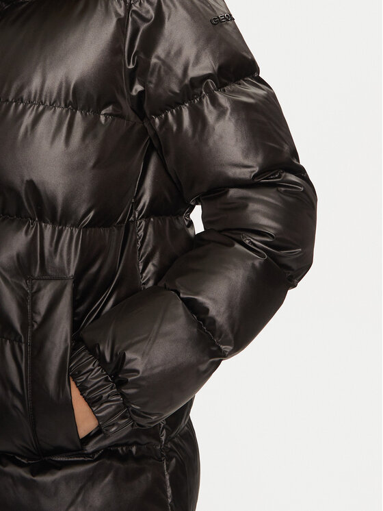Geox Geox Zimní bunda Backsie W4628H T2843 F9000 Černá Regular Fit
