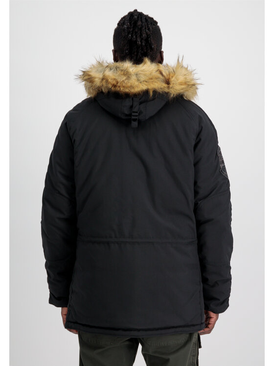 Alpha Industries Alpha Industries Kurtka zimowa Explorer Winter Jacket Czarny Regular Fit