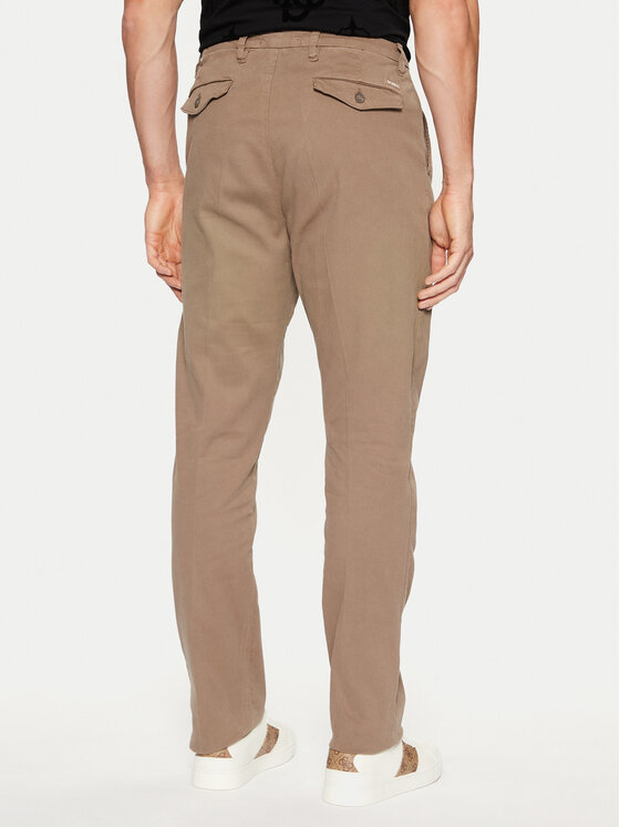 Guess Guess Spodnie materiałowe M4BB27 WGHA1 Brązowy Slim Fit