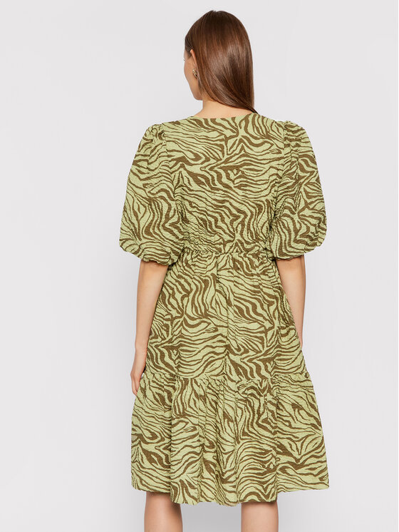 Gestuz Gestuz Rochie de zi Averygz 10905399 Verde Loose Fit