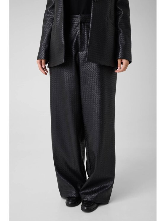 Guess Guess Kalhoty z materiálu 184242 Černá Classic Fit