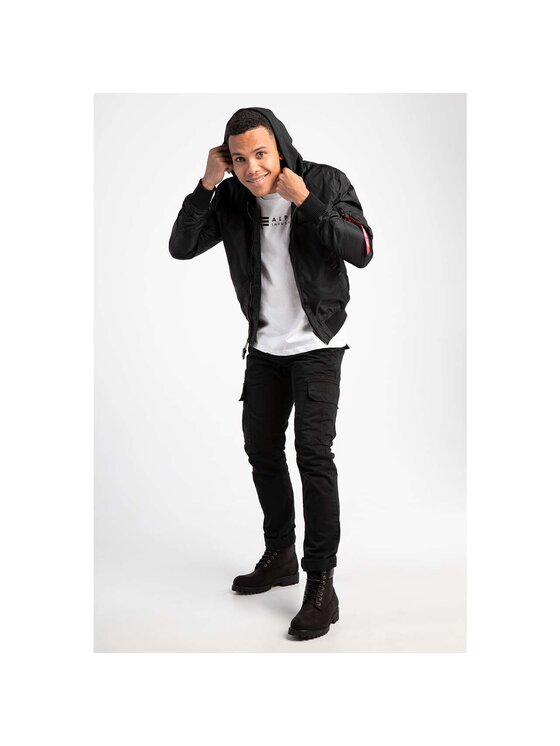 Alpha Industries Alpha Industries Prechodná bunda MA-1 TT Hood 196108-515 Čierna Classic Fit