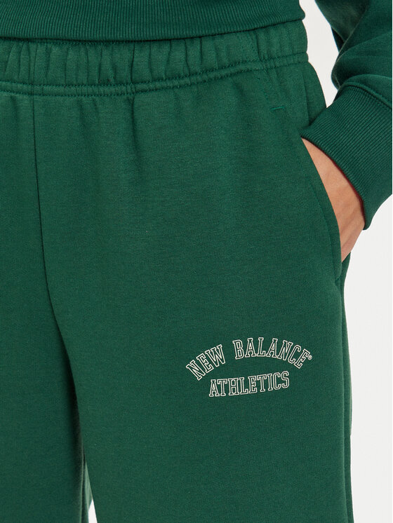 New Balance New Balance Pantaloni da tuta WP43500 Verde Relaxed Fit