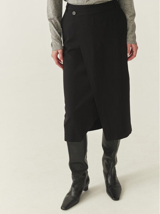 TATUUM Tatuum Midi sukňa MERKE Čierna Classic Fit