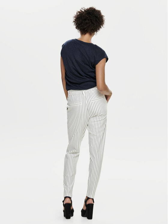 ONLY ONLY Hlače iz tkanine 15176615 Bela Regular Fit