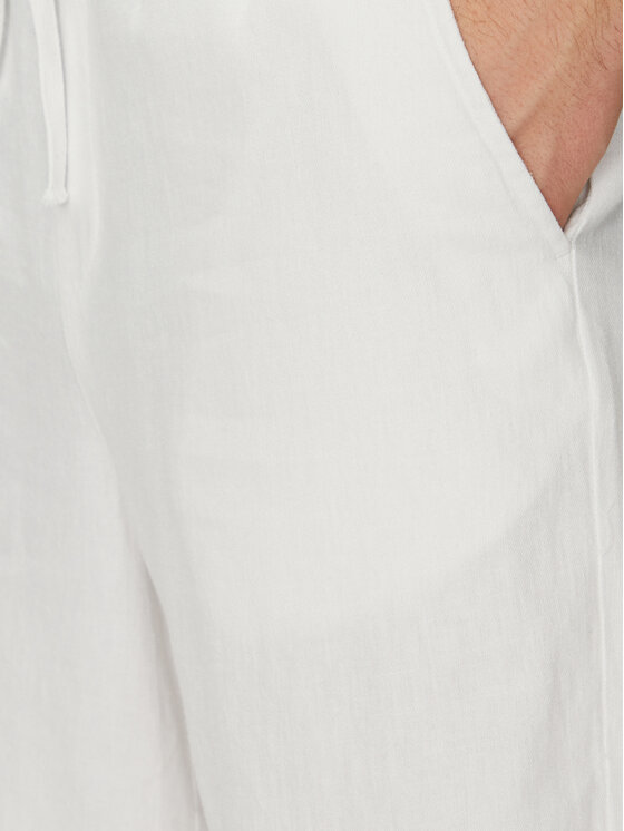 Guess Guess Szorty materiałowe F5GD00 WH4J0 Biały Regular Fit