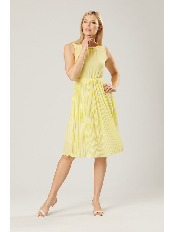 QUIOSQUE QUIOSQUE Sukienka codzienna BRAID MIDI DRESS Żółty Regular Fit