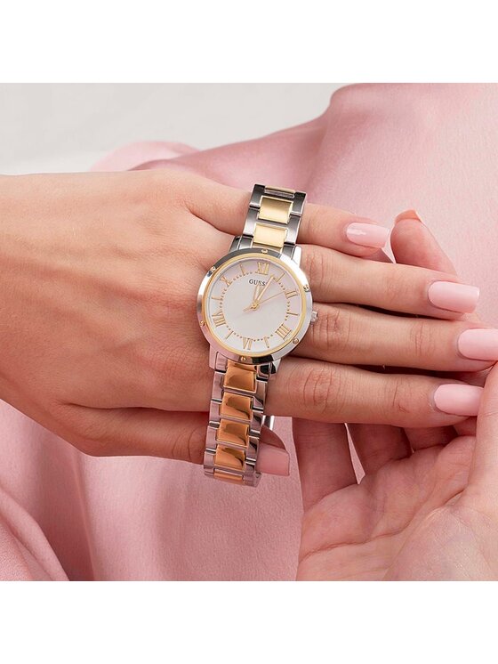 Guess Guess Hodinky GW0404L2 Strieborná