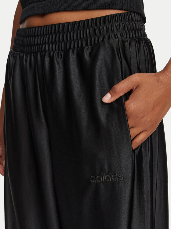 adidas adidas Текстилни панталони Essentials Satin KV6849 Черен Regular Fit