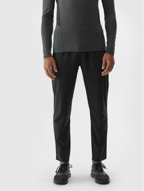 4F 4F Παντελόνι φόρμας 4FWAW24TFTRM684-20S Μαύρο Regular Fit